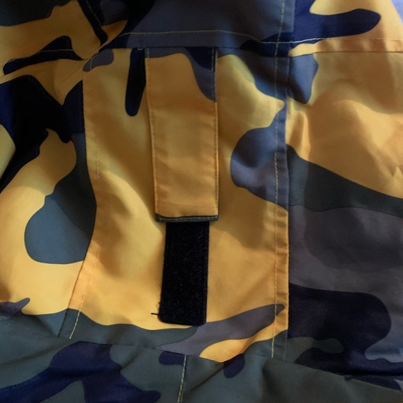 Supreme Hooded Pull Over Yellow Camo - Picture 5 of 8